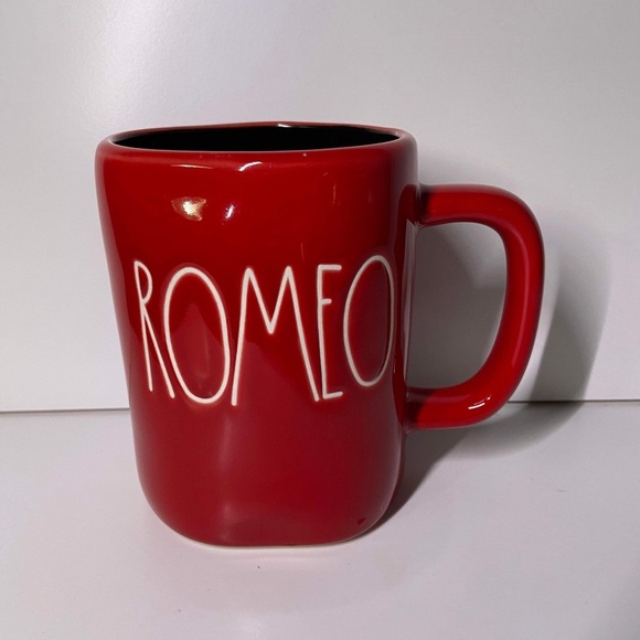 Rae Dunn Romeo Mug - Picture 1 of 3